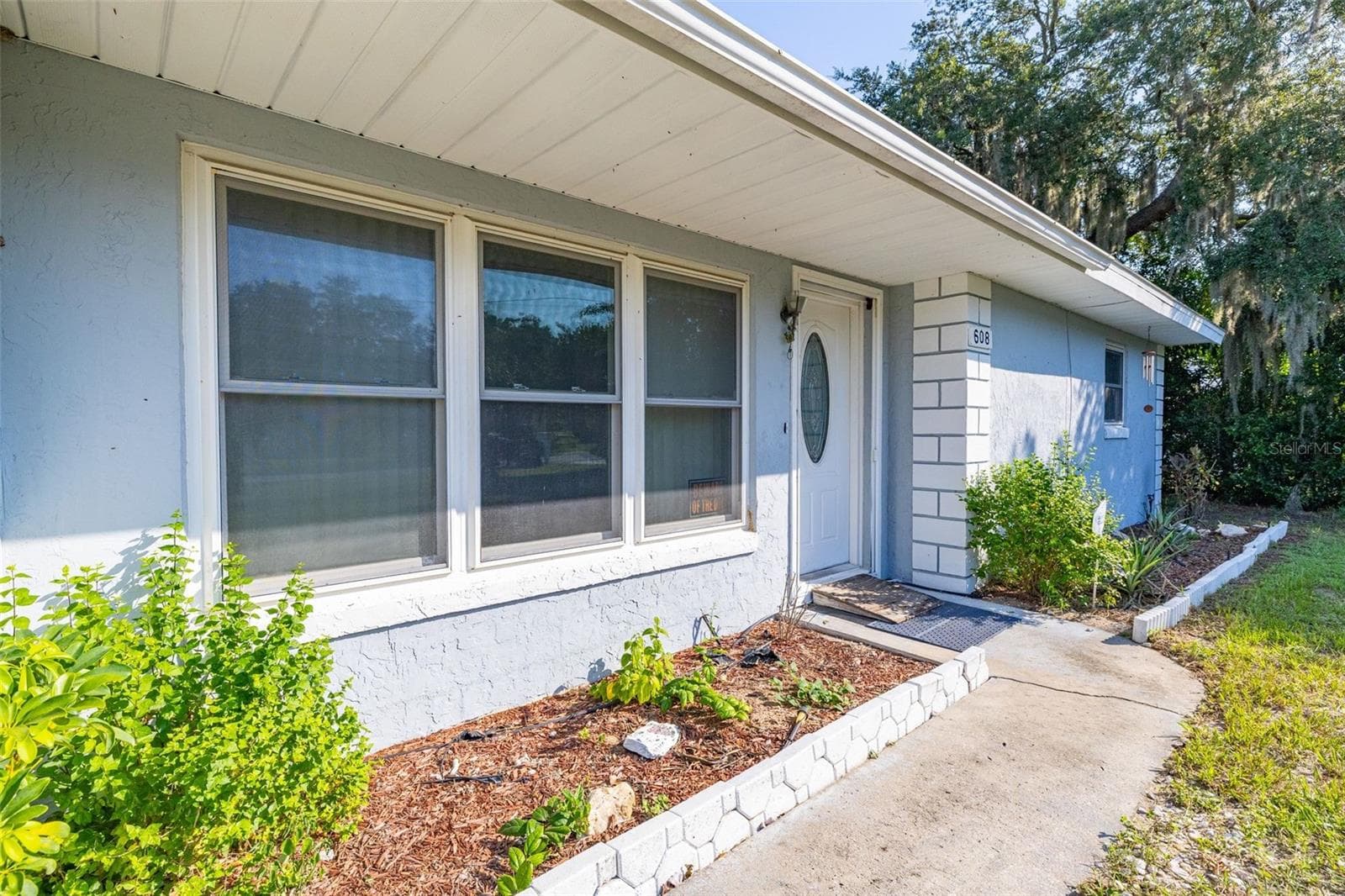 Single Family Residence at 608 CHEROKEE CIR, AVON PARK, photo 11 of 70