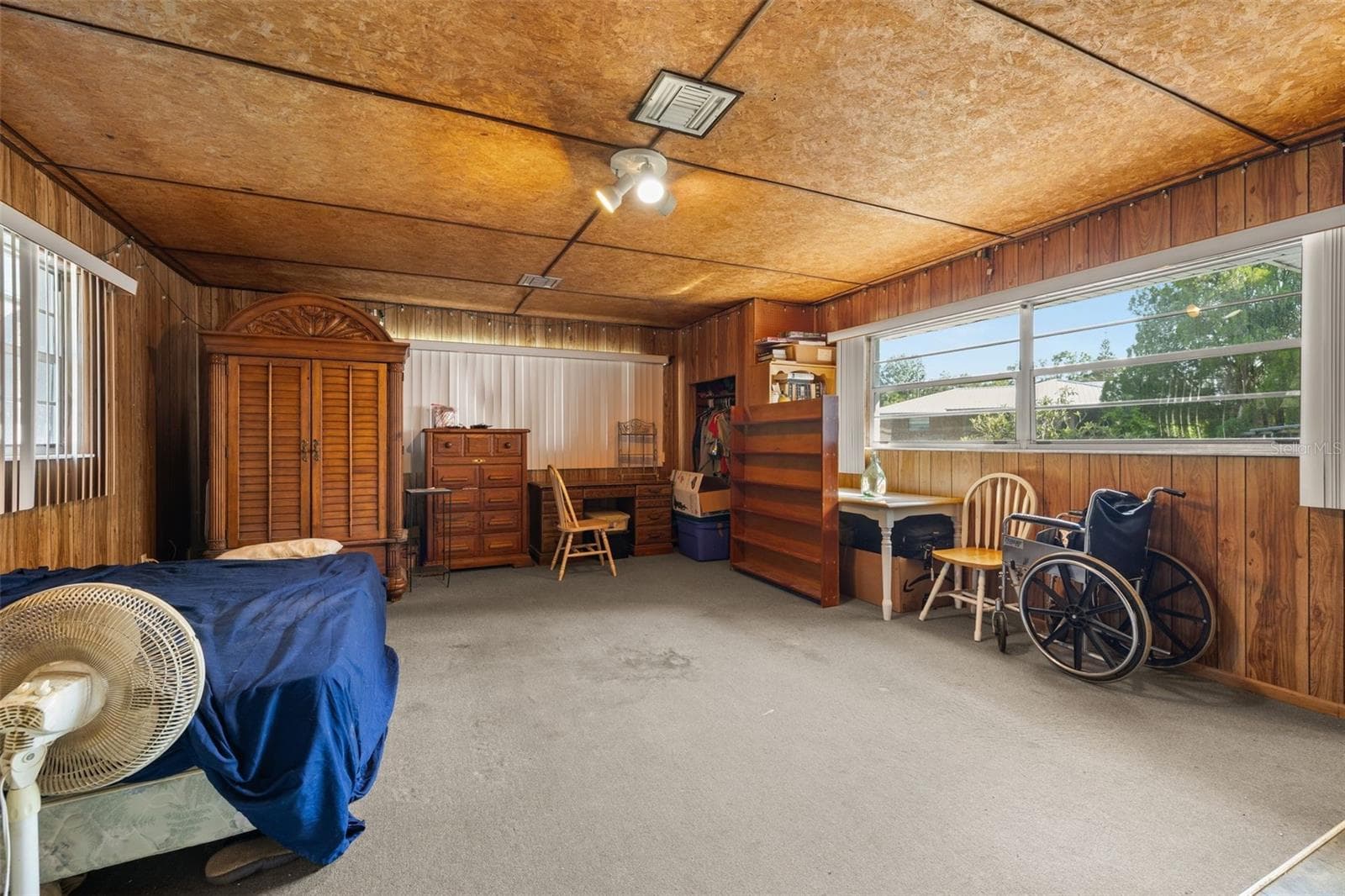 In Law Suite - 608 CHEROKEE CIR, AVON PARK