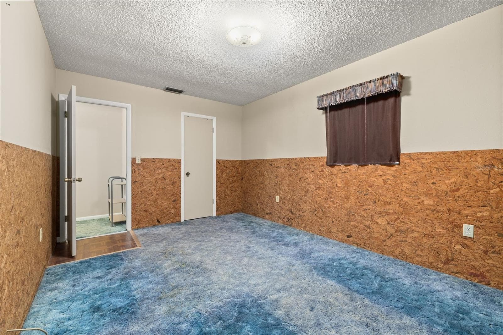 Single Family Residence at 608 CHEROKEE CIR, AVON PARK, photo 32 of 70