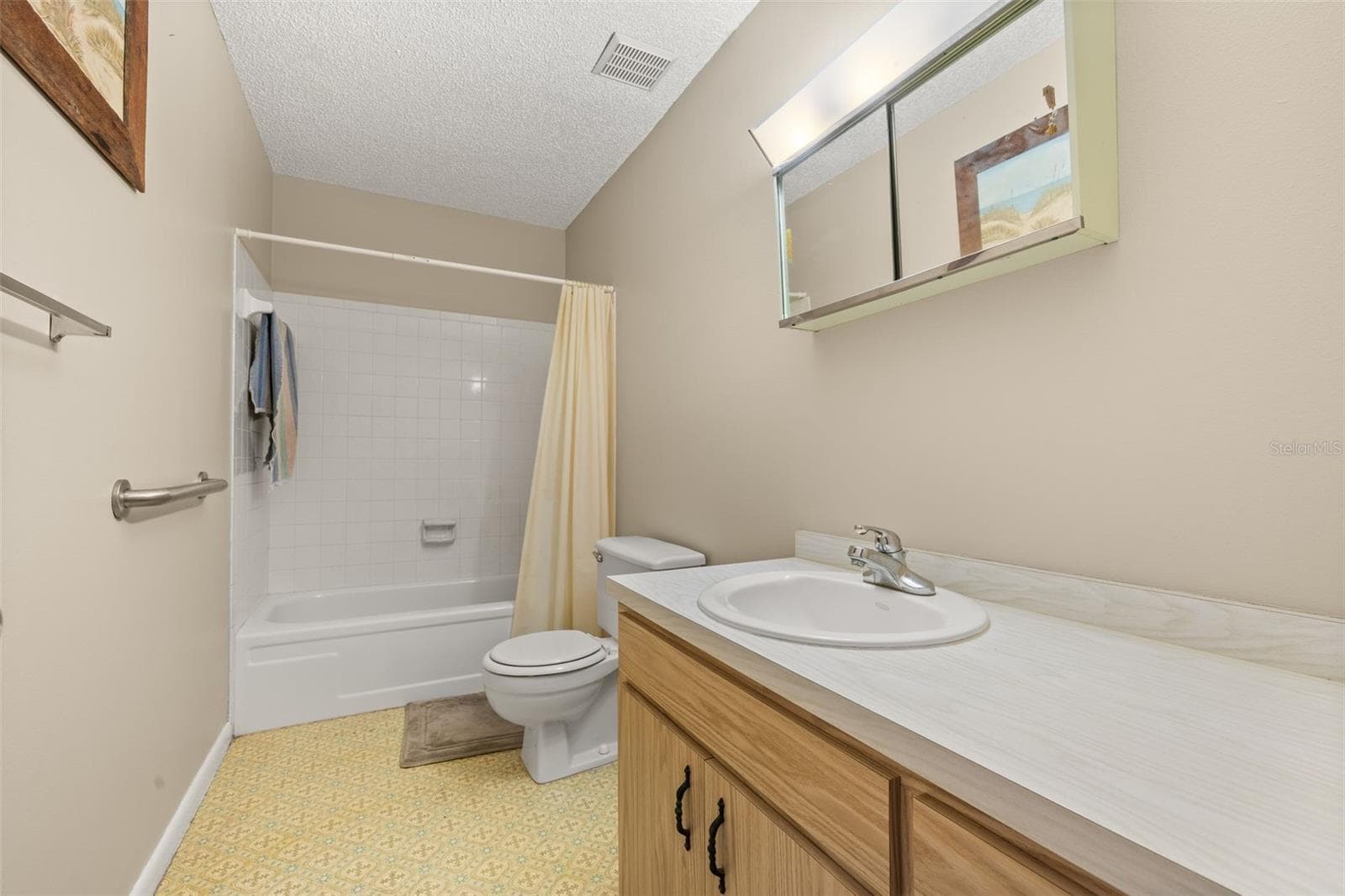 Single Family Residence at 608 CHEROKEE CIR, AVON PARK, photo 38 of 70