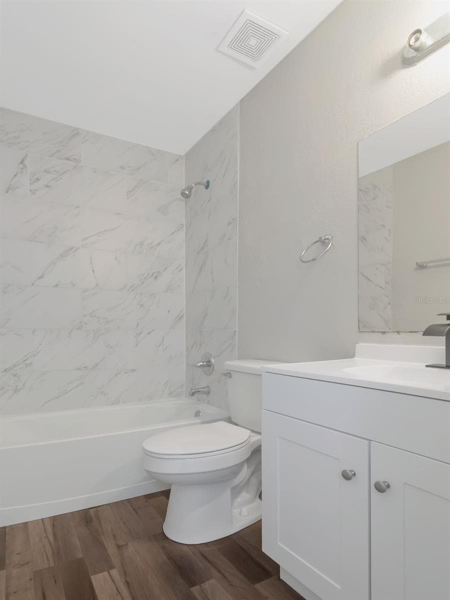 2nd Bathroom - Unit 1211 - 1209 62ND AVE E, BRADENTON