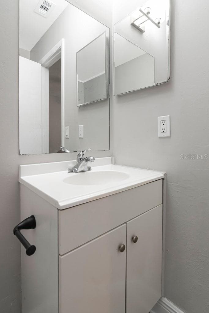 Primary Bathroom - Unit 1209 - 1209 62ND AVE E, BRADENTON
