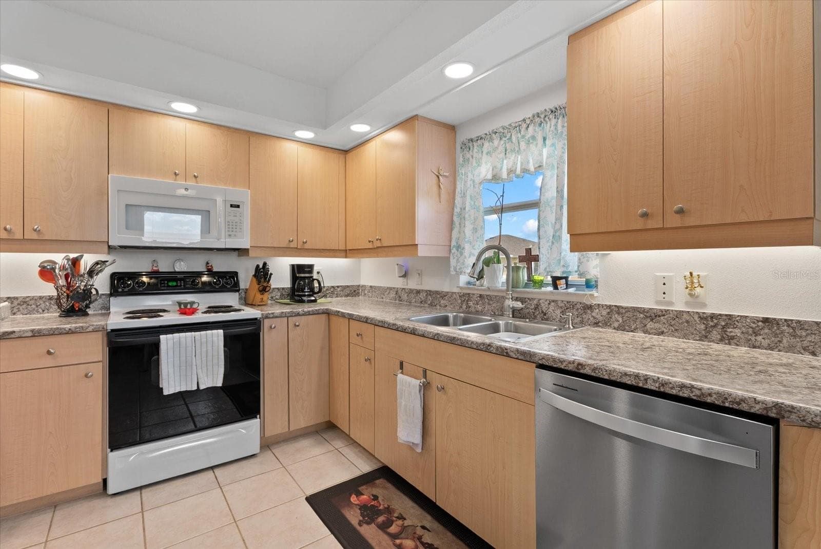 Condominium at 5800 SABAL TRACE DR #502, NORTH PORT, photo 15 of 48