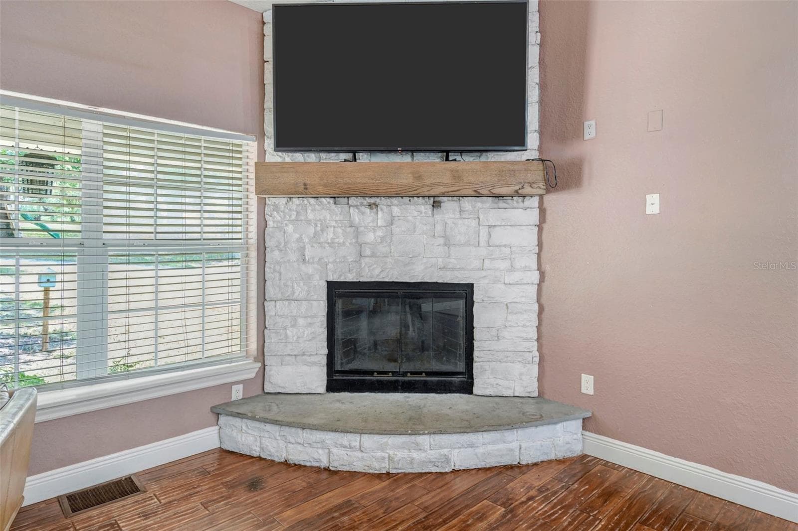 Great Room Main Floor - 4243 NANCY CREEK BLVD, BROOKSVILLE
