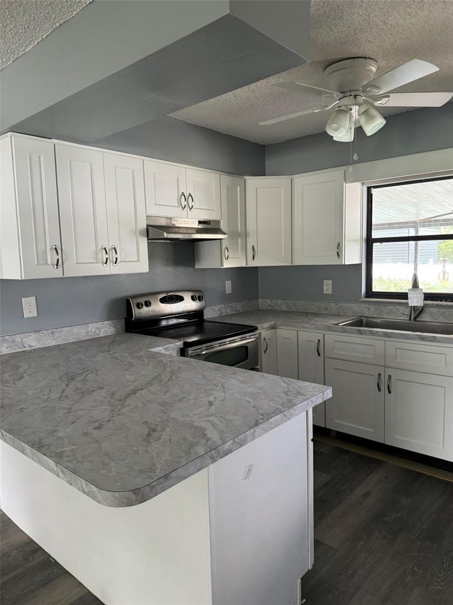 Single Family Residence at 38745 CAMBRIDGE DR, ZEPHYRHILLS, photo 5 of 26