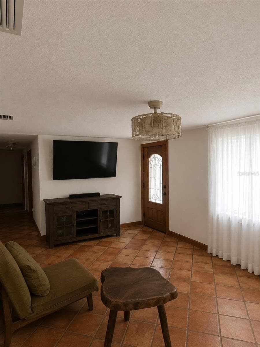 Single Family Residence at 16109 INDIAN MOUND RD, TAMPA, photo 10 of 18