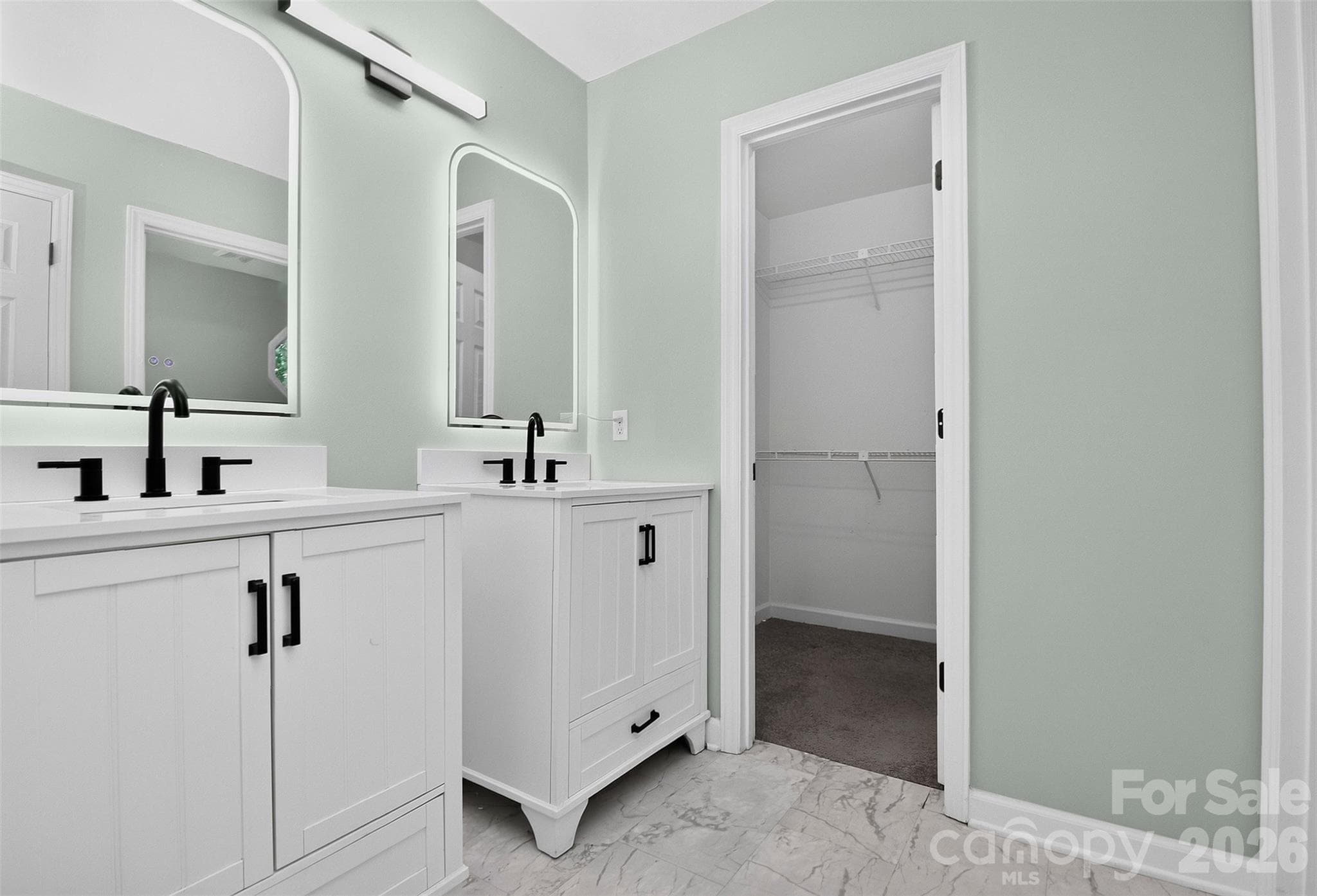 Primary bath dual sinks - 4015 Thistledown Court, Charlotte
