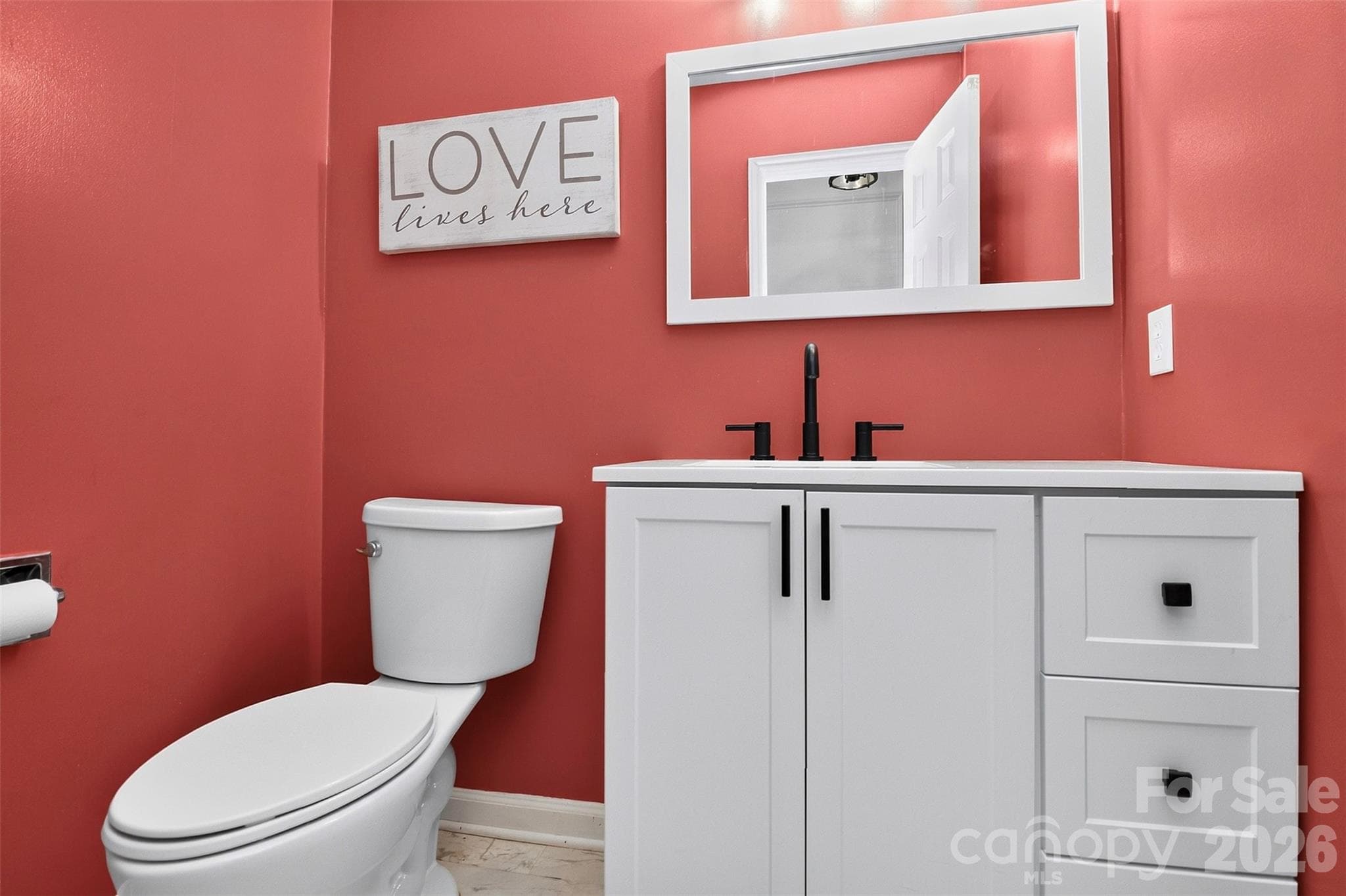 Powder room - 4015 Thistledown Court, Charlotte