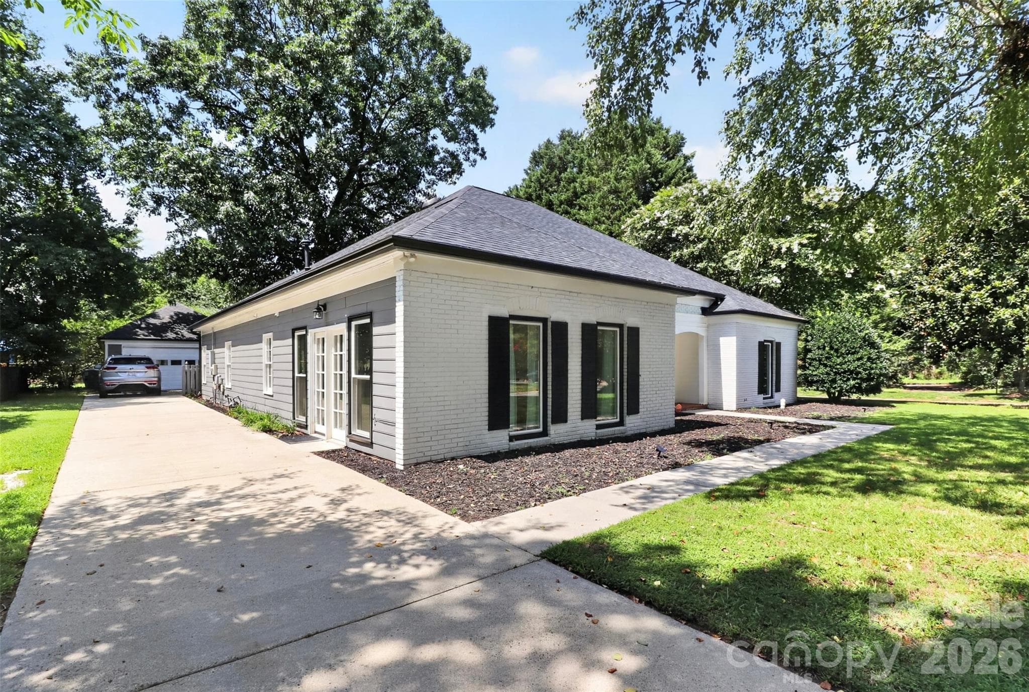 Side view of the home - 4015 Thistledown Court, Charlotte