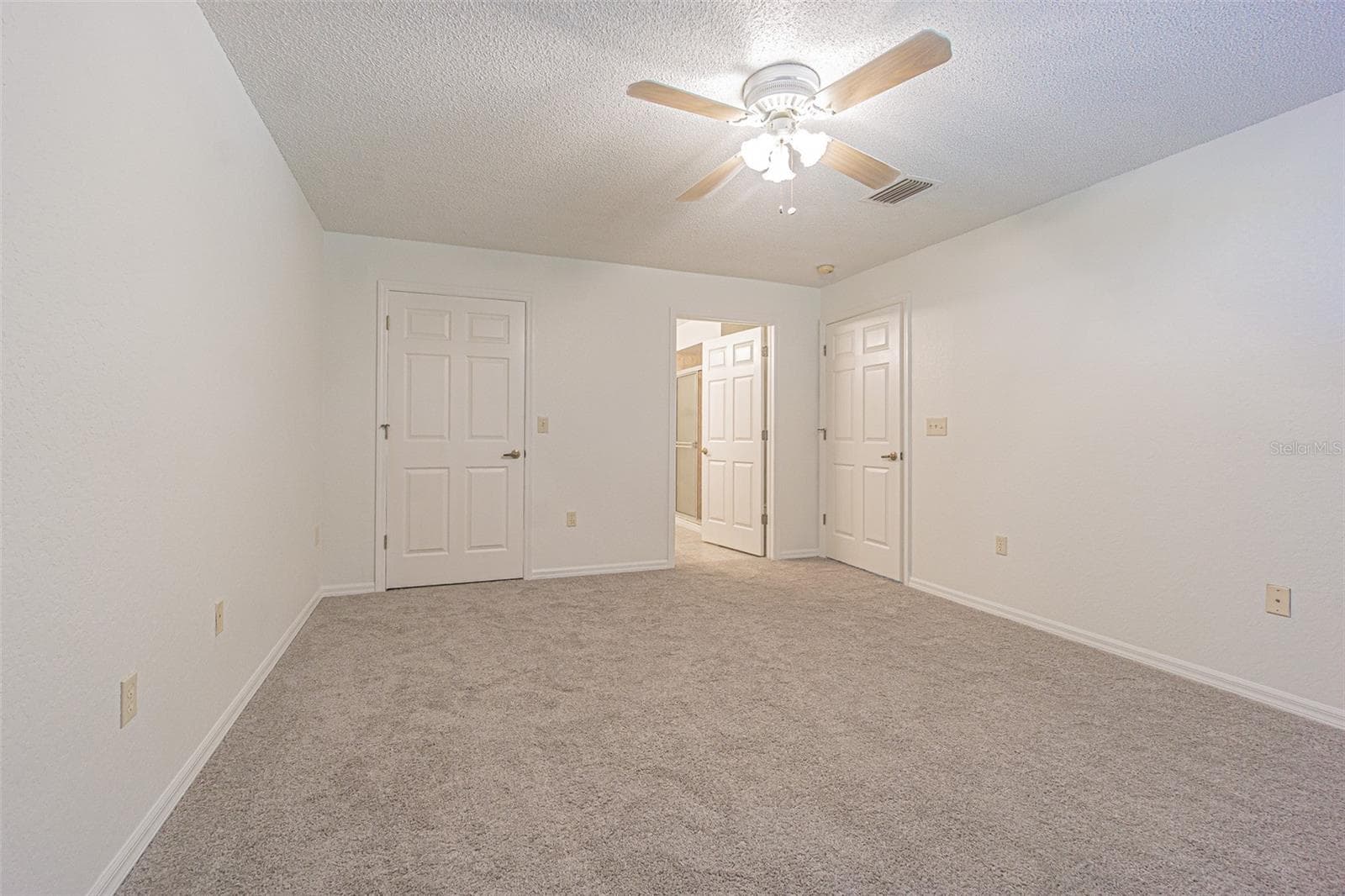 Primary Suite - 8157 STURBRIDGE CT, WEEKI WACHEE