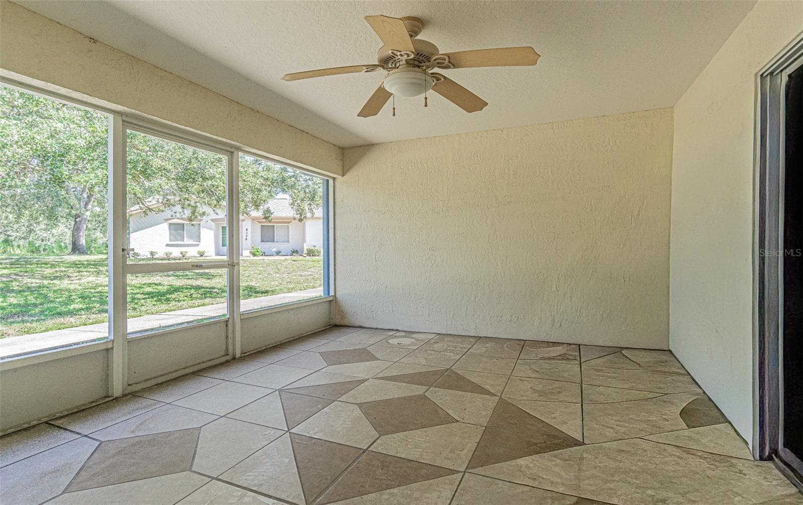 Spacious Screen Patio - 8157 STURBRIDGE CT, WEEKI WACHEE