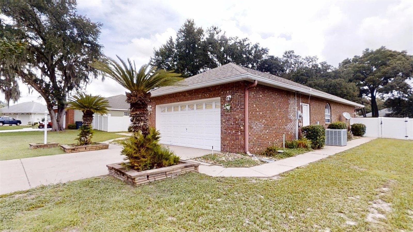 Single Family Residence at 10625 SW 73RD AVE, OCALA, photo 4 of 43