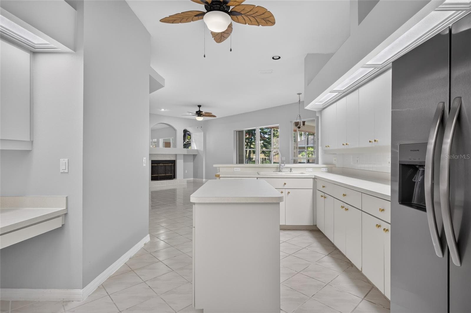Single Family Residence at 2243 EAGLE BLUFF DR, VALRICO, photo 10 of 54
