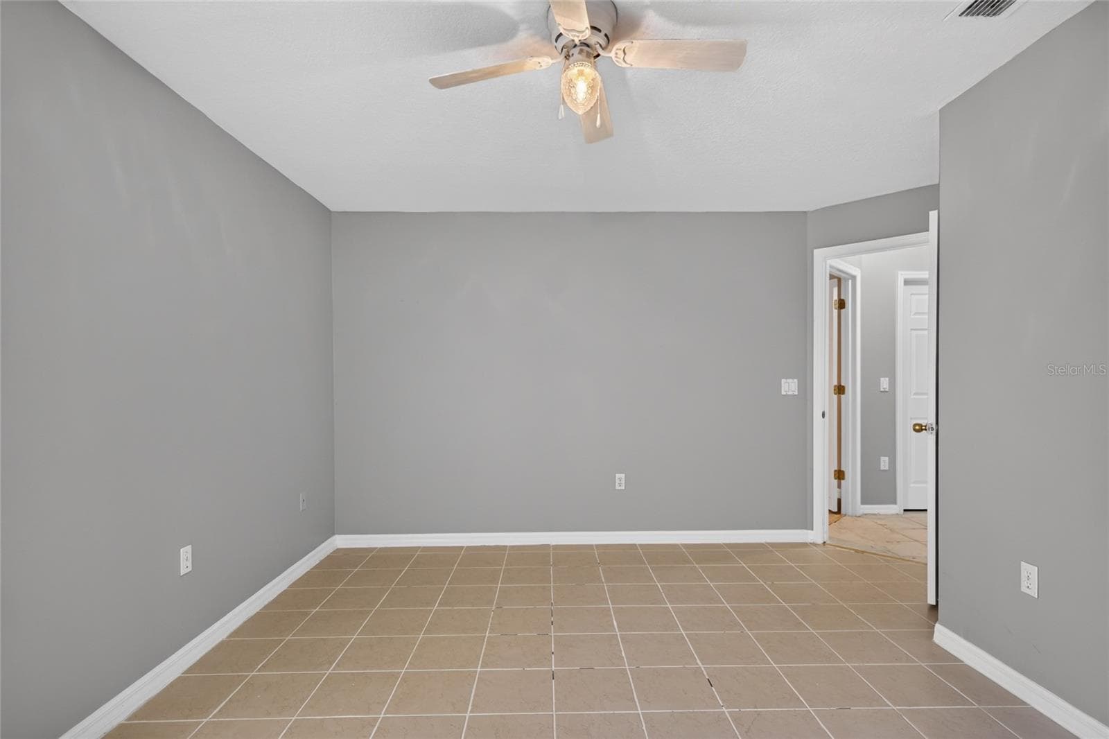 Single Family Residence at 2243 EAGLE BLUFF DR, VALRICO, photo 31 of 54