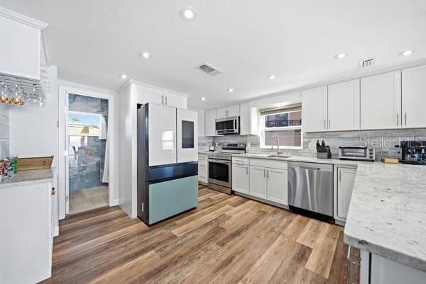 Single Family Residence at 6421 DRIFTWOOD DR, HUDSON, photo 21 of 40