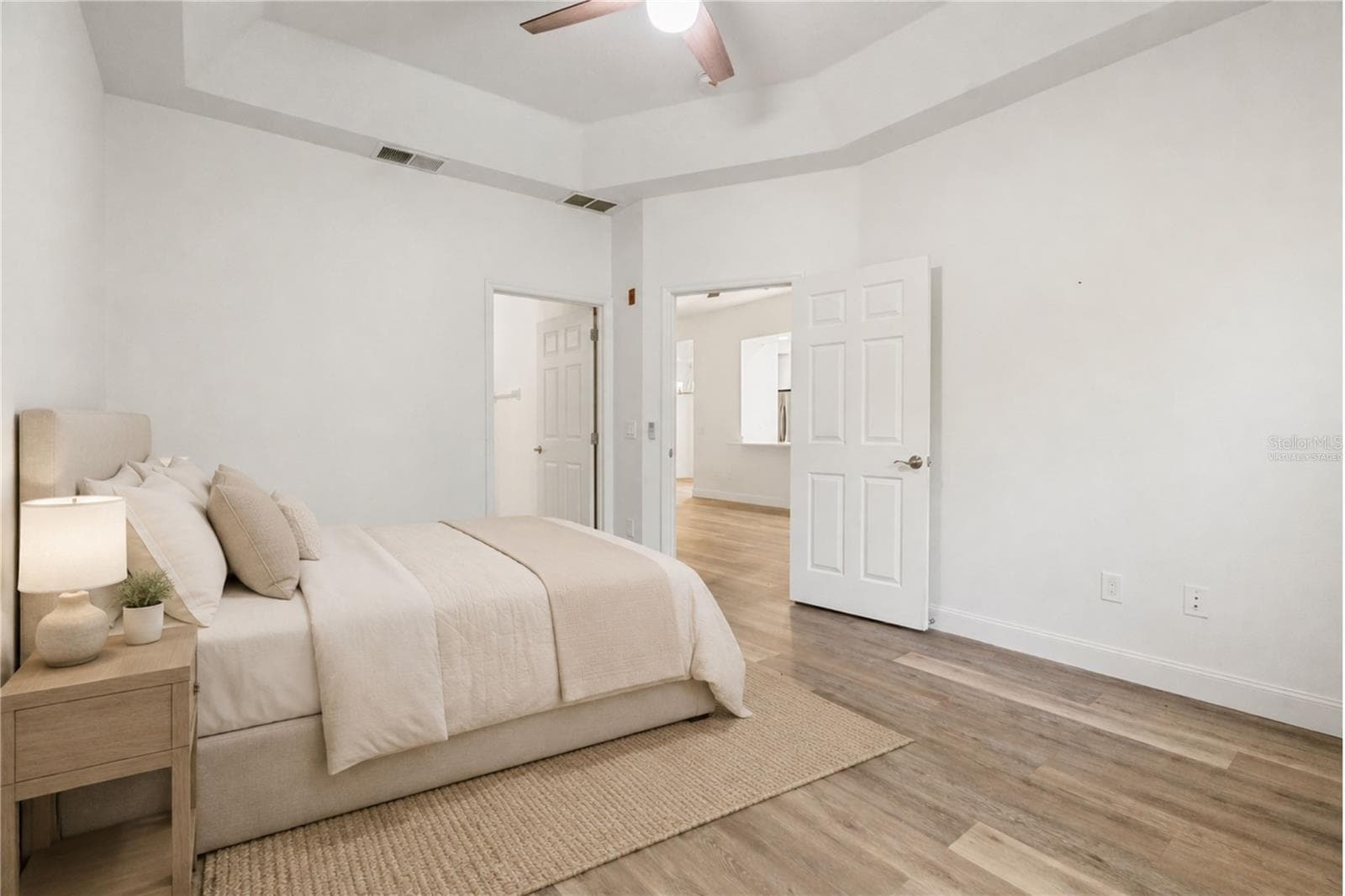 Virtually Staged - Primary Bedroom - 9416 MYRTLE CREEK LN #701, ORLANDO