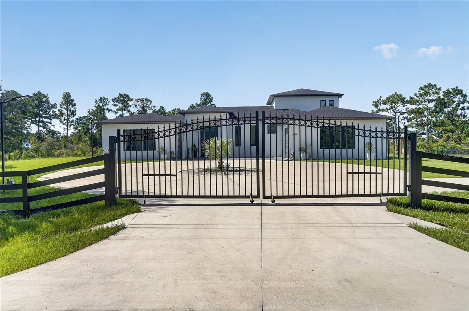 Single Family Residence at 20722 QUINELLA ST, ORLANDO, photo 2 of 92