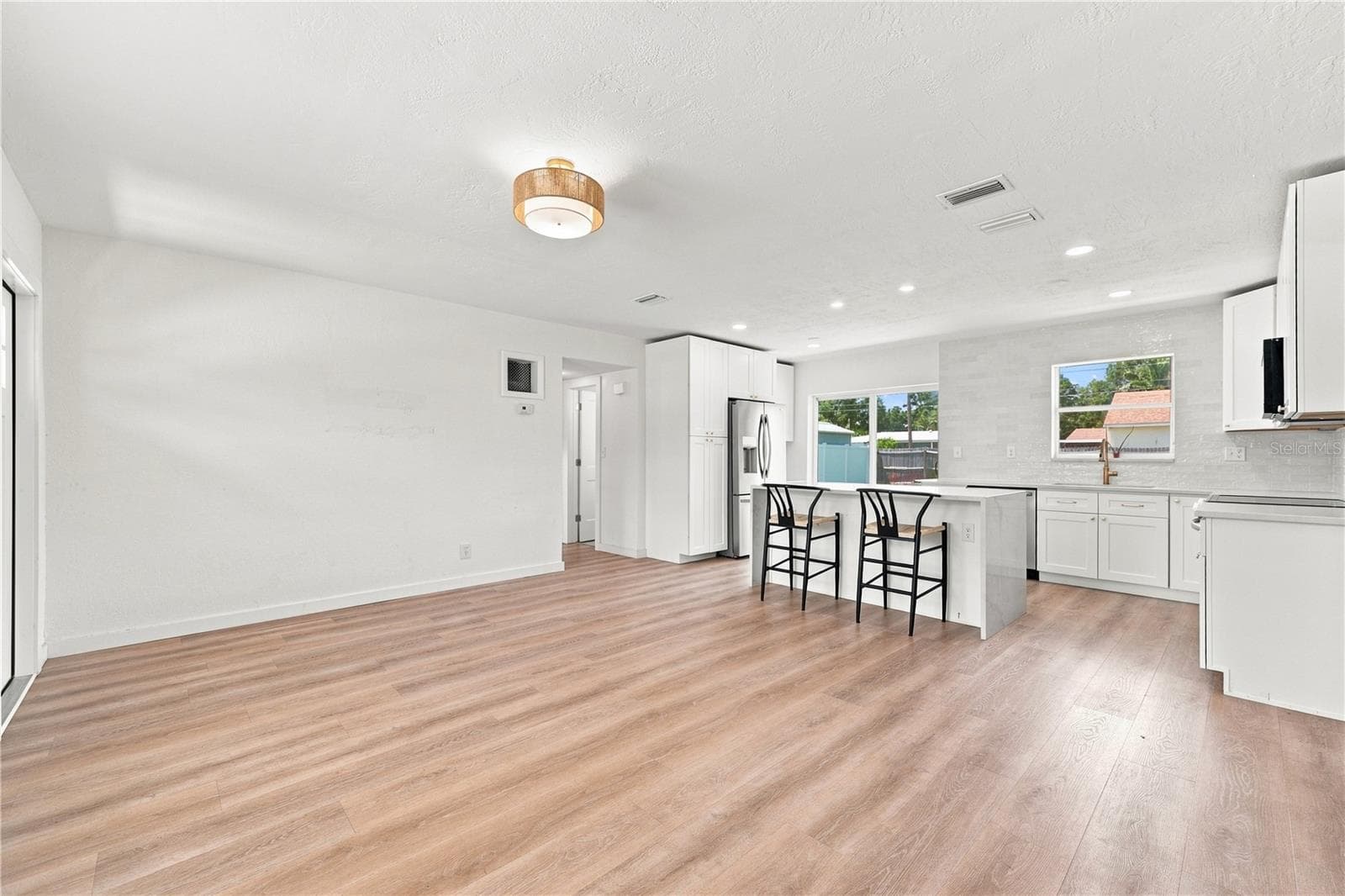 Single Family Residence at 933 41ST AVE NE, ST PETERSBURG, photo 12 of 36