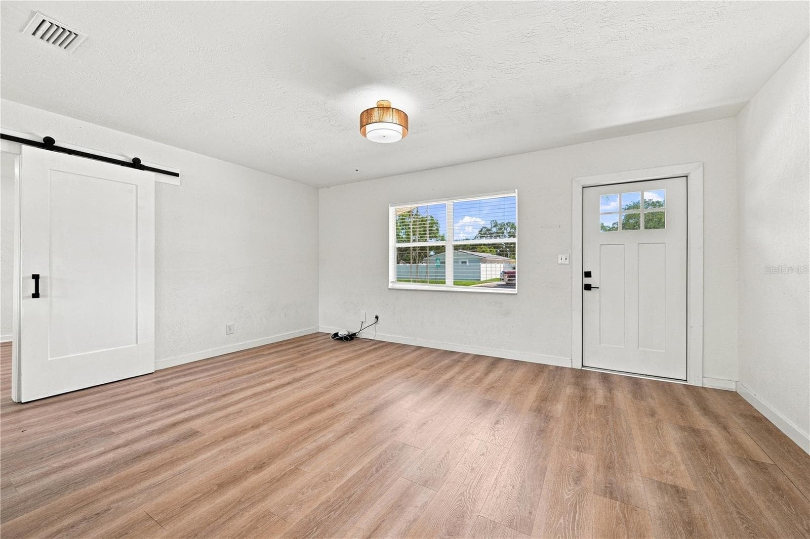 Single Family Residence at 933 41ST AVE NE, ST PETERSBURG, photo 13 of 36