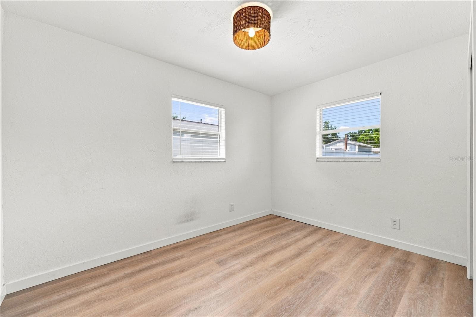 Single Family Residence at 933 41ST AVE NE, ST PETERSBURG, photo 23 of 36