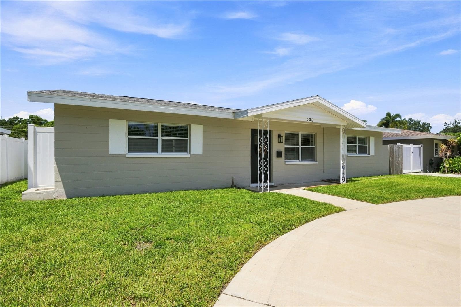 large circle drive - 933 41ST AVE NE, ST PETERSBURG