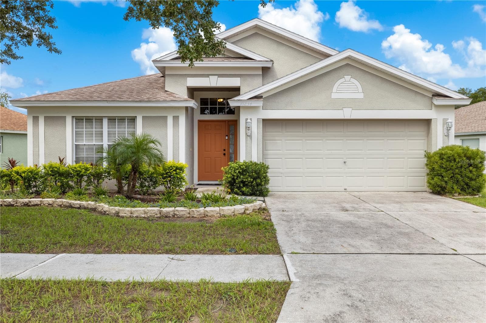 Single Family Residence at 10234 HUNTERS HAVEN BLVD, RIVERVIEW, photo 2 of 44