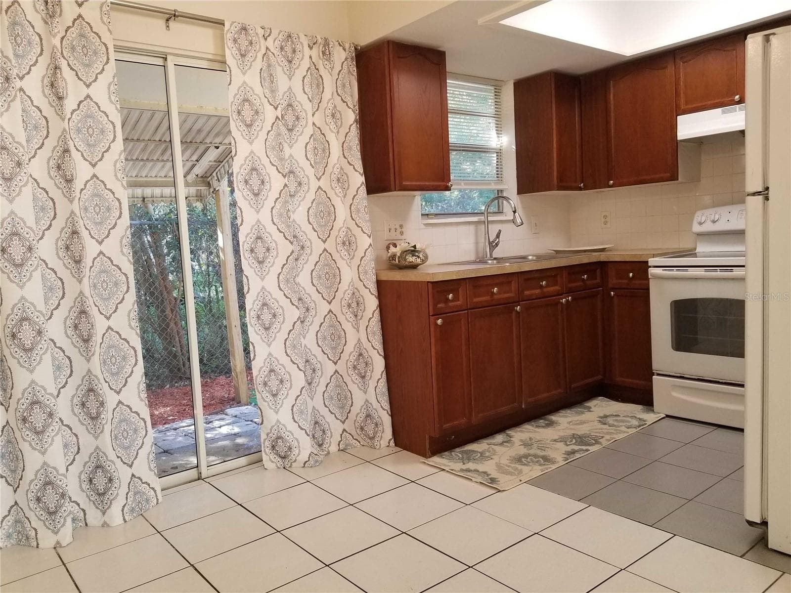 Unit B - 15588 59TH ST N, CLEARWATER