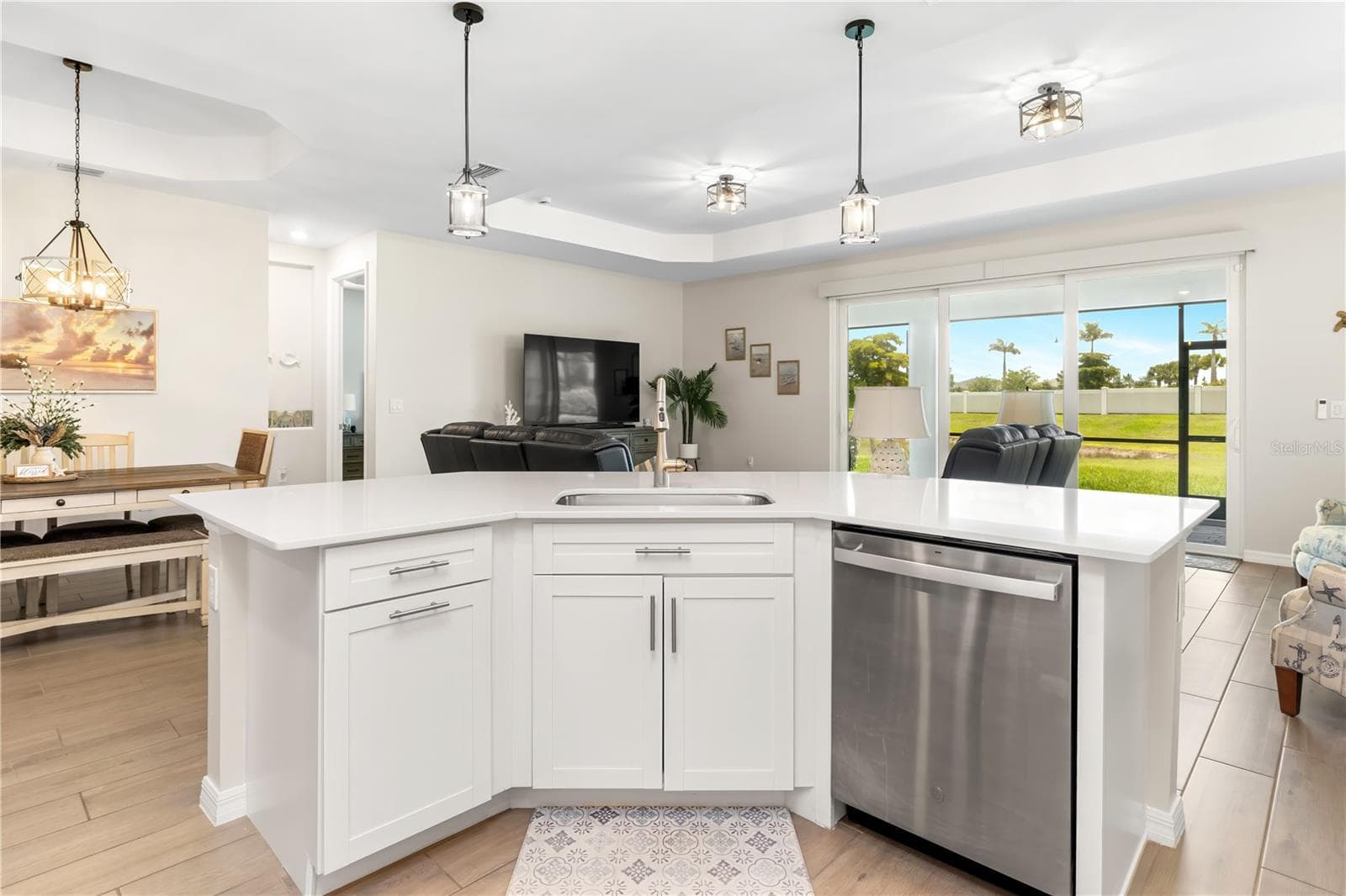 Single Family Residence at 17420 JADESTONE CT, VENICE, photo 10 of 40