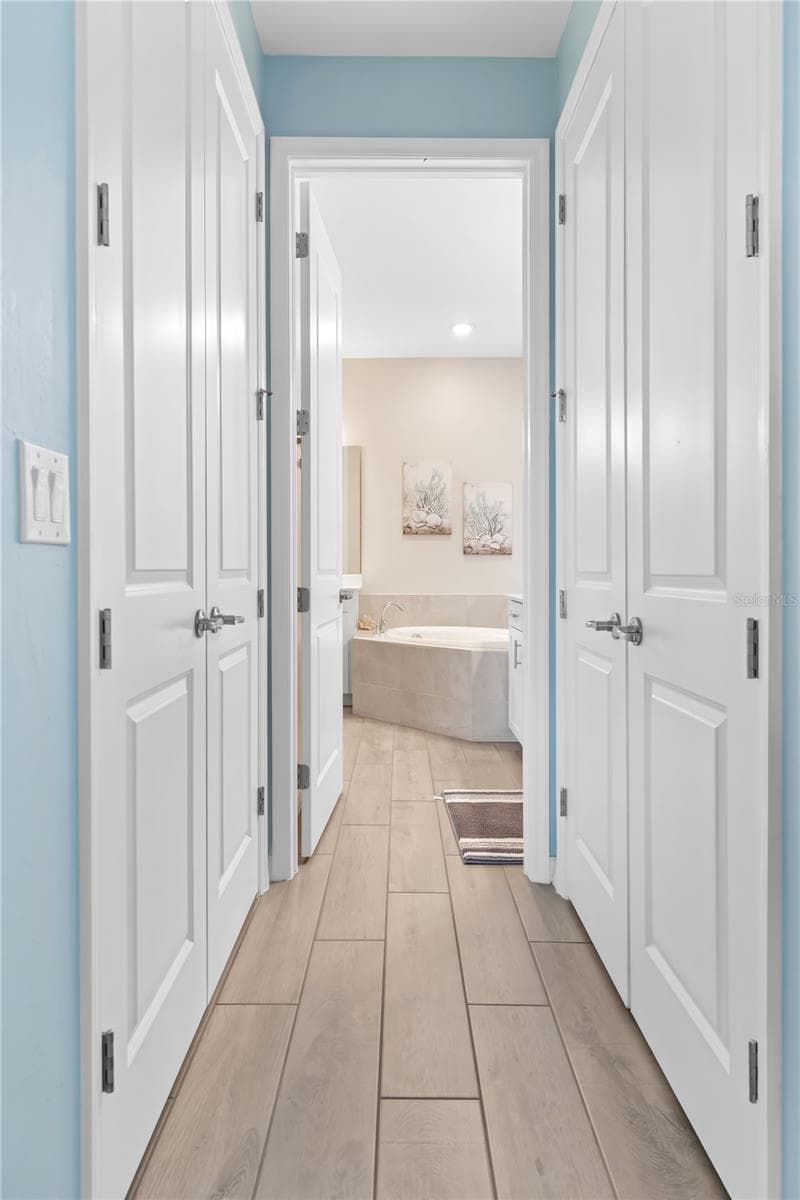 His and Her Closets in Owner's S=uite - 17420 JADESTONE CT, VENICE