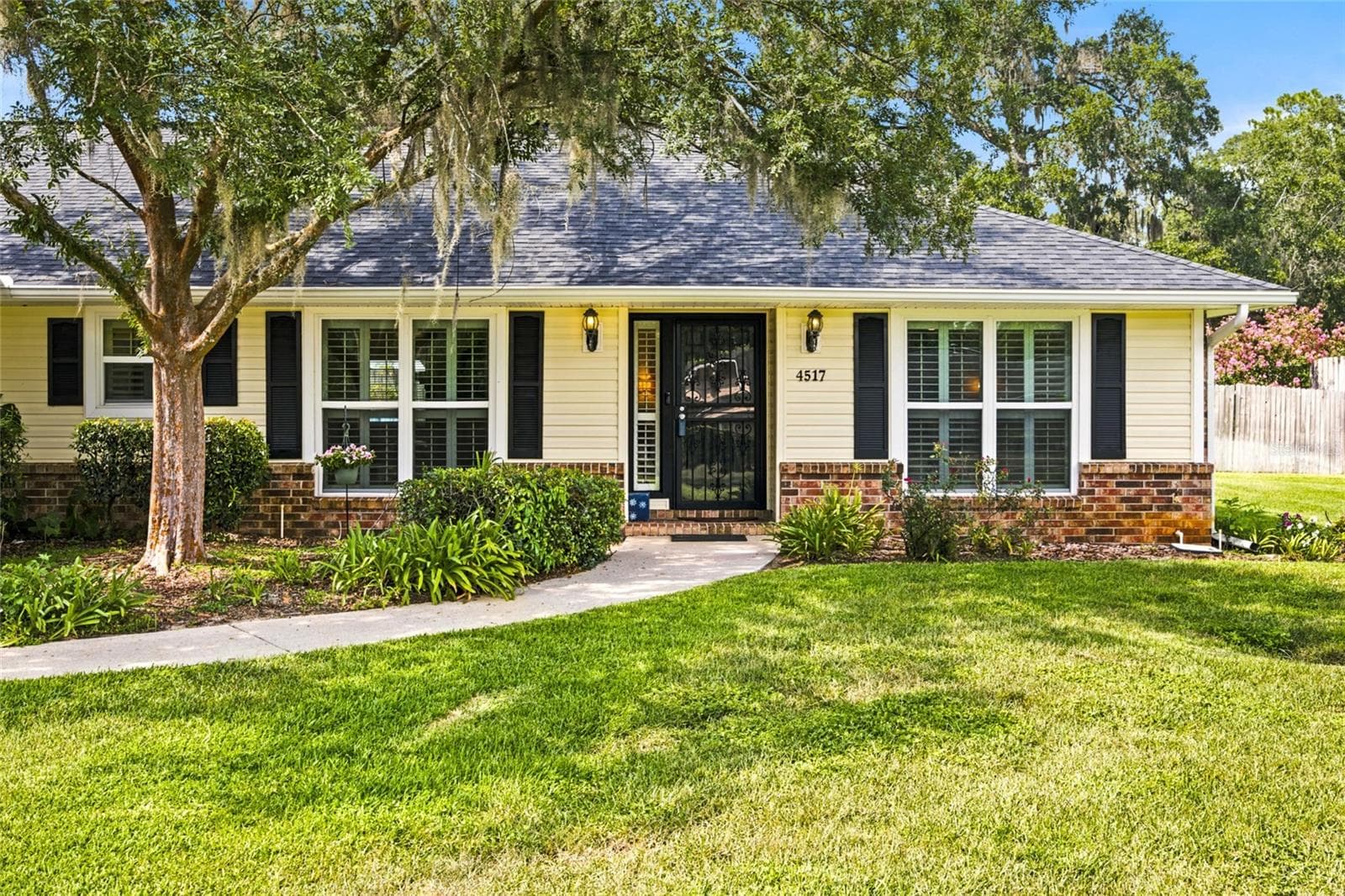 Single Family Residence at 4517 SE 2ND PL, OCALA, photo 7 of 64