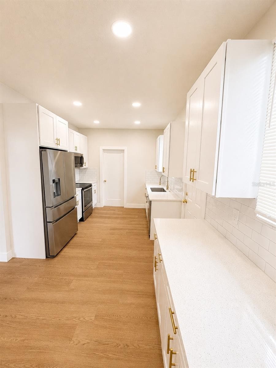 Single Family Residence at 2908 BANZA ST, TAMPA, photo 10 of 32