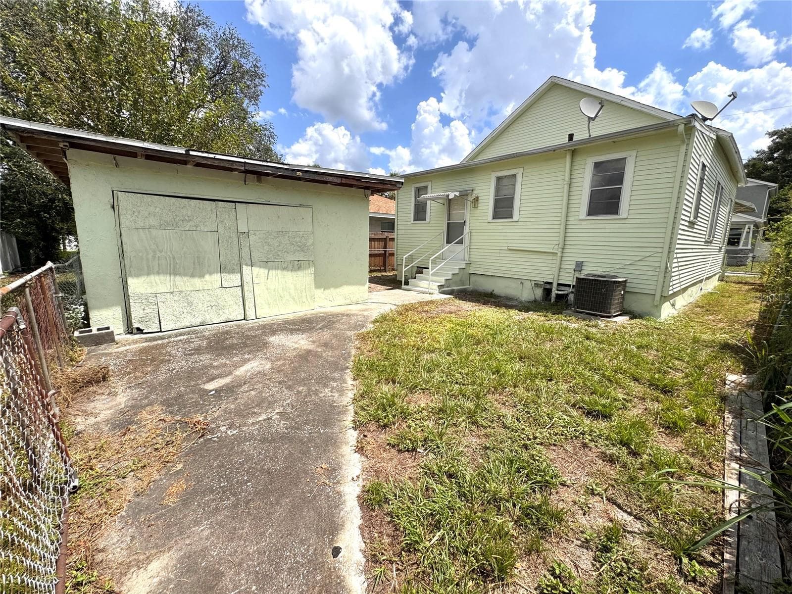 Single Family Residence at 2908 BANZA ST, TAMPA, photo 26 of 32
