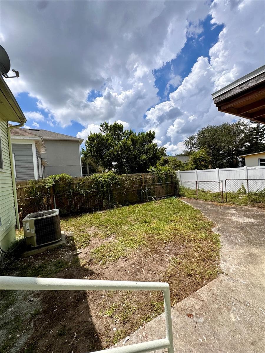 Single Family Residence at 2908 BANZA ST, TAMPA, photo 27 of 32