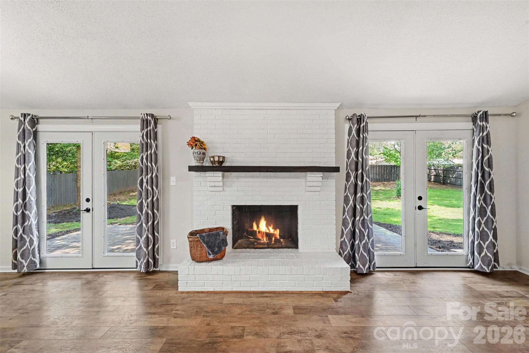 Single Family Residence at 7319 Shadowlake Drive, Charlotte, photo 5 of 24