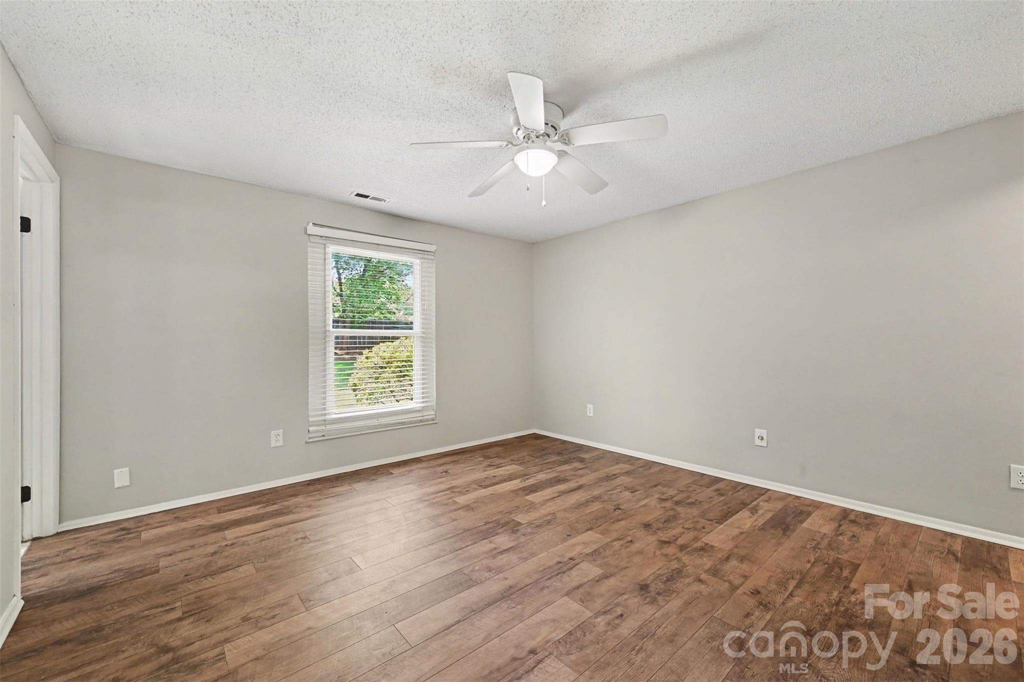 Single Family Residence at 7319 Shadowlake Drive, Charlotte, photo 13 of 24