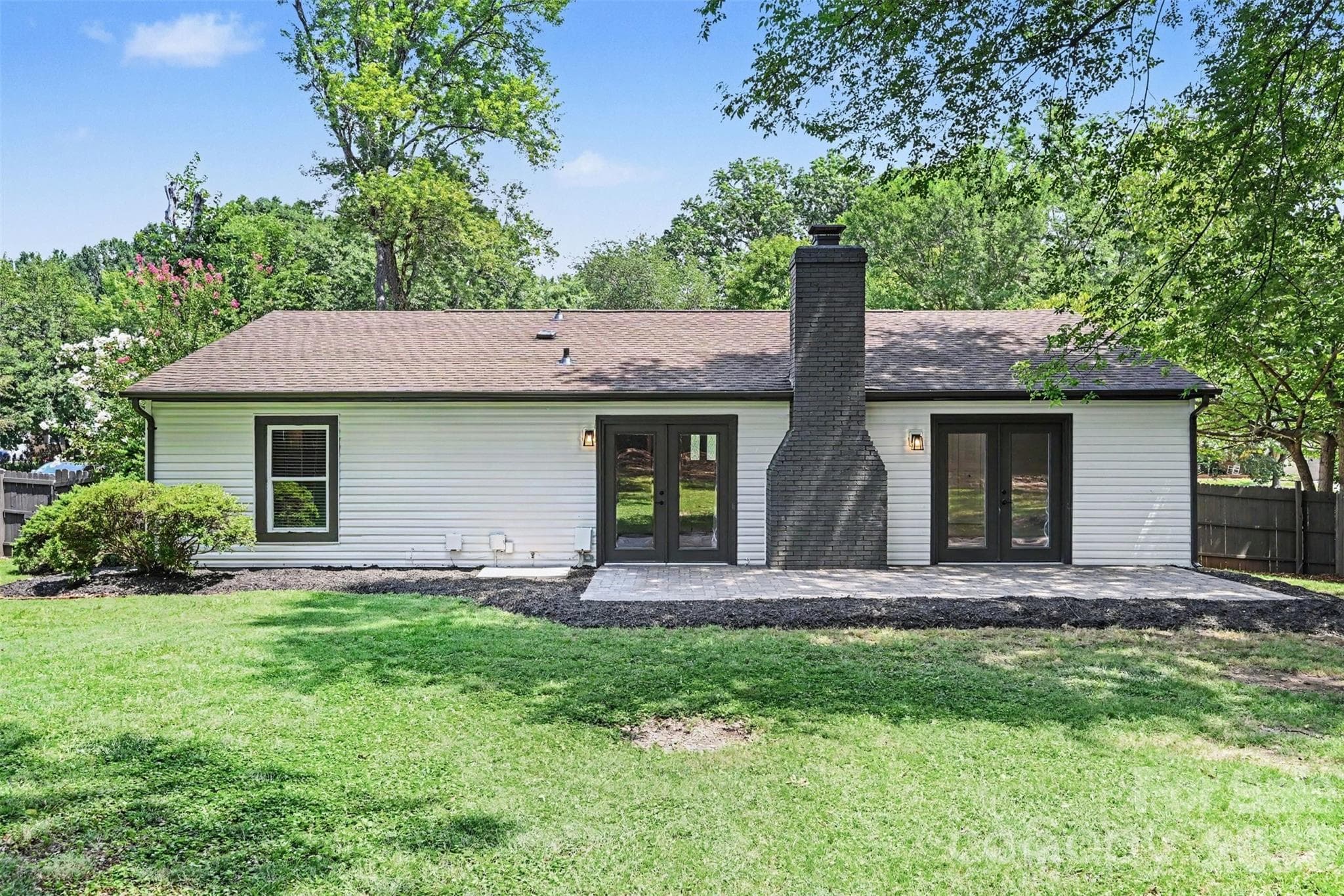 Single Family Residence at 7319 Shadowlake Drive, Charlotte, photo 22 of 24