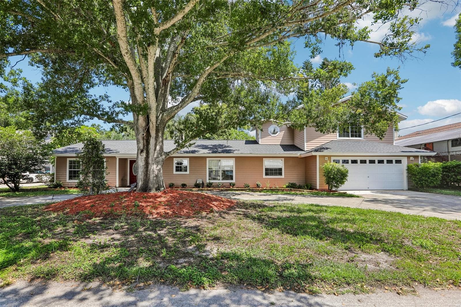 3131 N CANAL DR