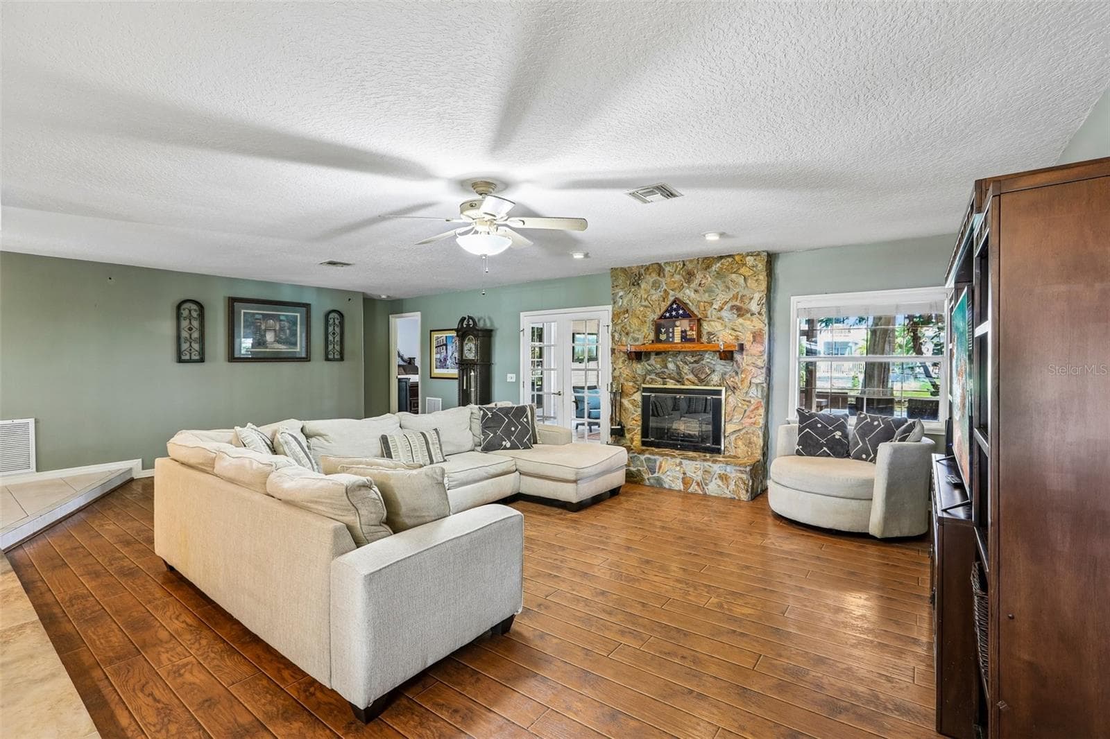 Single Family Residence at 3131 N CANAL DR, PALM HARBOR, photo 6 of 64