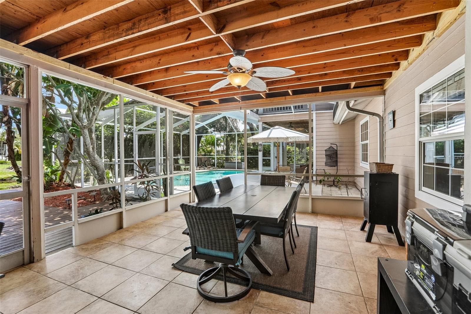 Covered/Screened patio - 3131 N CANAL DR, PALM HARBOR