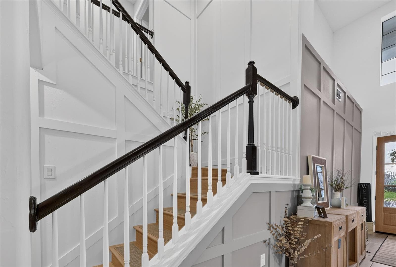 Custom White Oak Staircase and Accent Wall - 15008 MISTY WATER XING, BRADENTON
