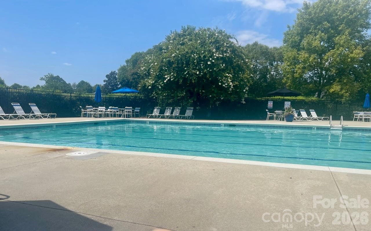 pool - 1900 Crestgate Drive, Waxhaw