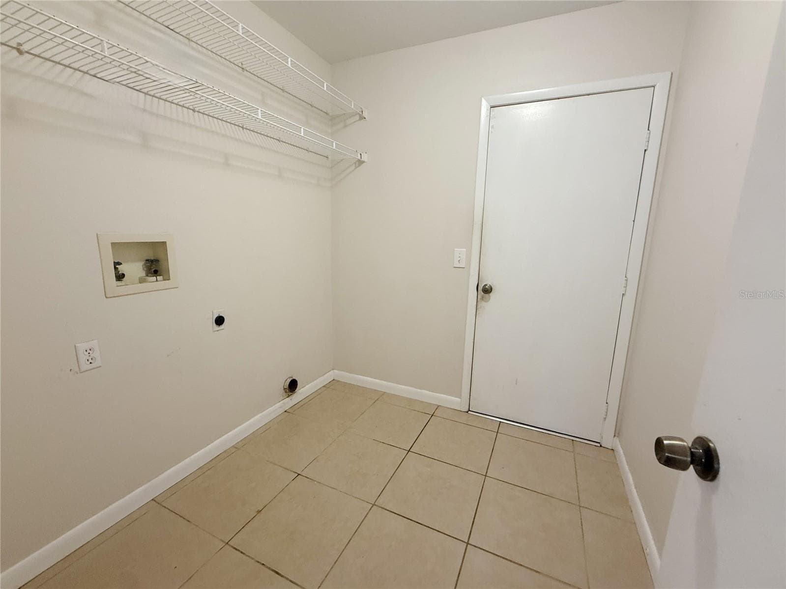 Single Family Residence at 13311 HOLLOWBEND LN, RIVERVIEW, photo 18 of 20