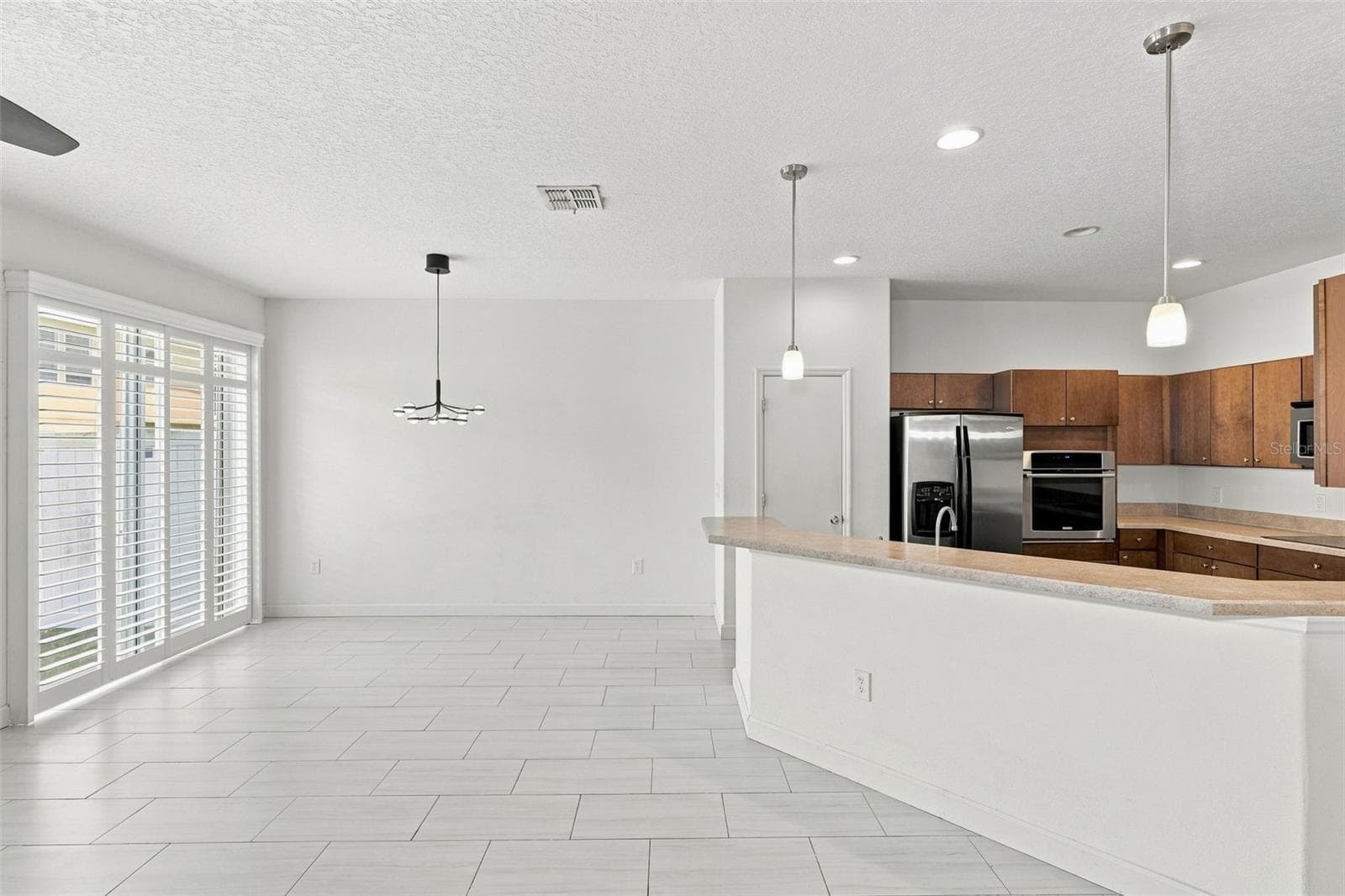 Townhouse at 340 GOLDEN DEWDROP WAY, OVIEDO, photo 12 of 37