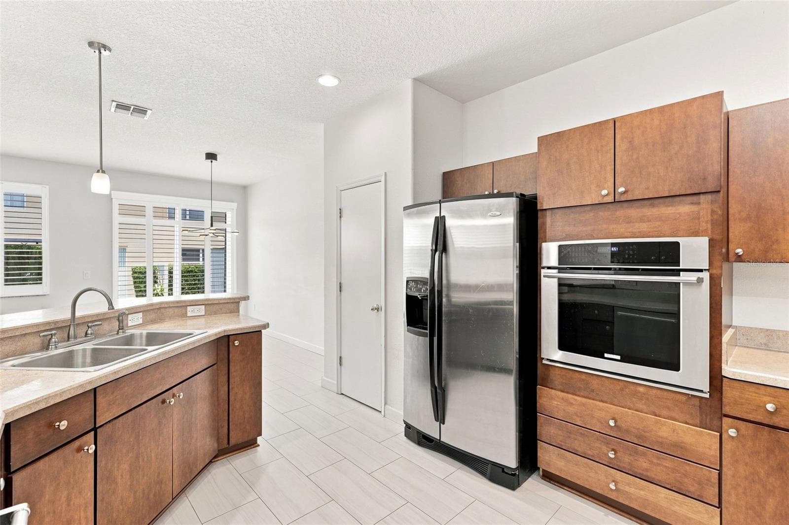 Townhouse at 340 GOLDEN DEWDROP WAY, OVIEDO, photo 18 of 37