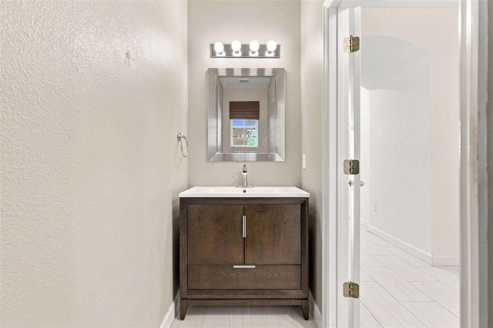 Downstairs powder room - 340 GOLDEN DEWDROP WAY, OVIEDO