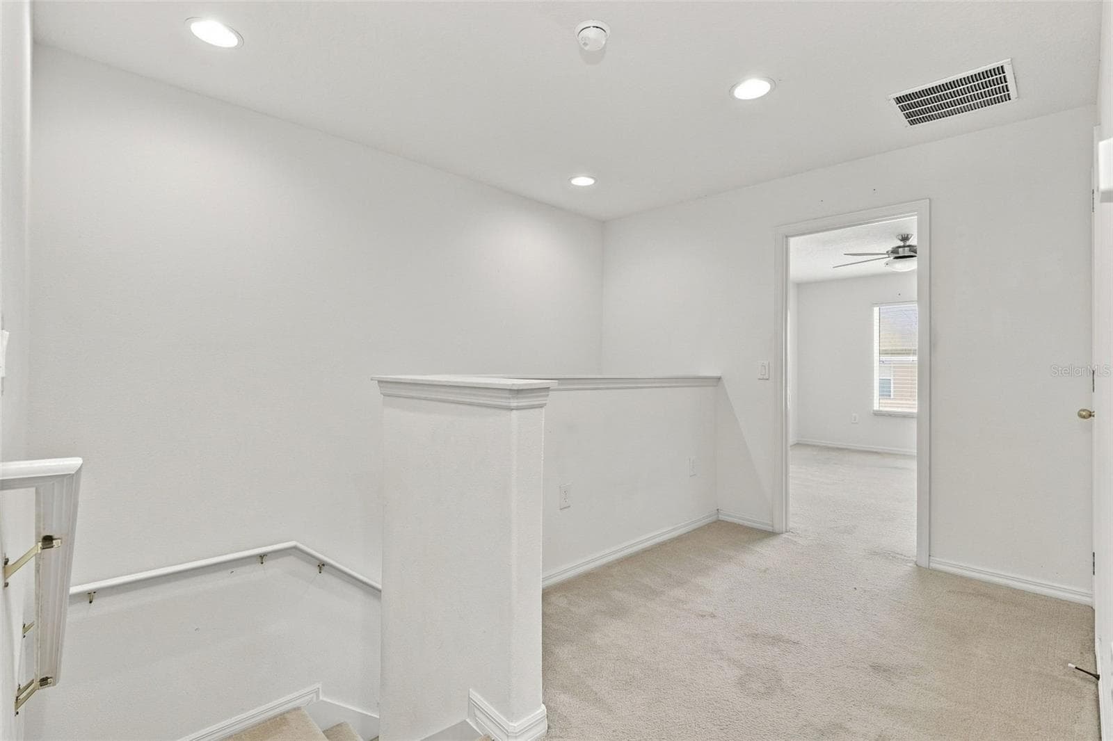 Upstairs landing/Hallway - 340 GOLDEN DEWDROP WAY, OVIEDO