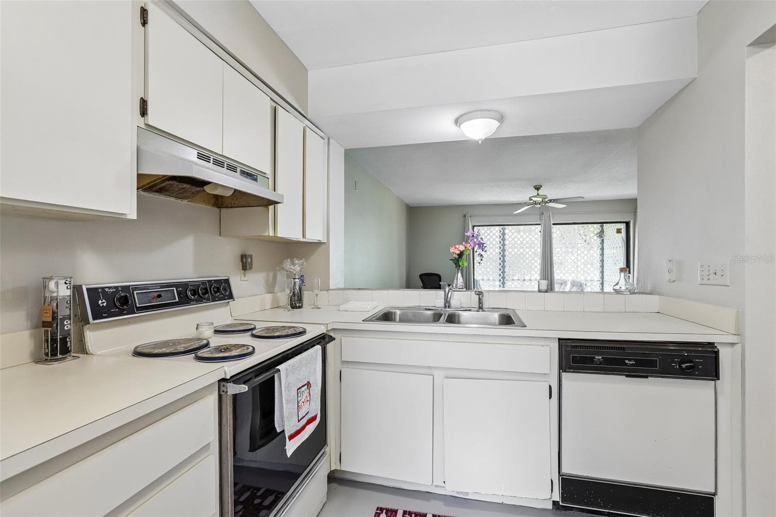 Townhouse at 8419 LAURELON PL, TEMPLE TERRACE, photo 17 of 53