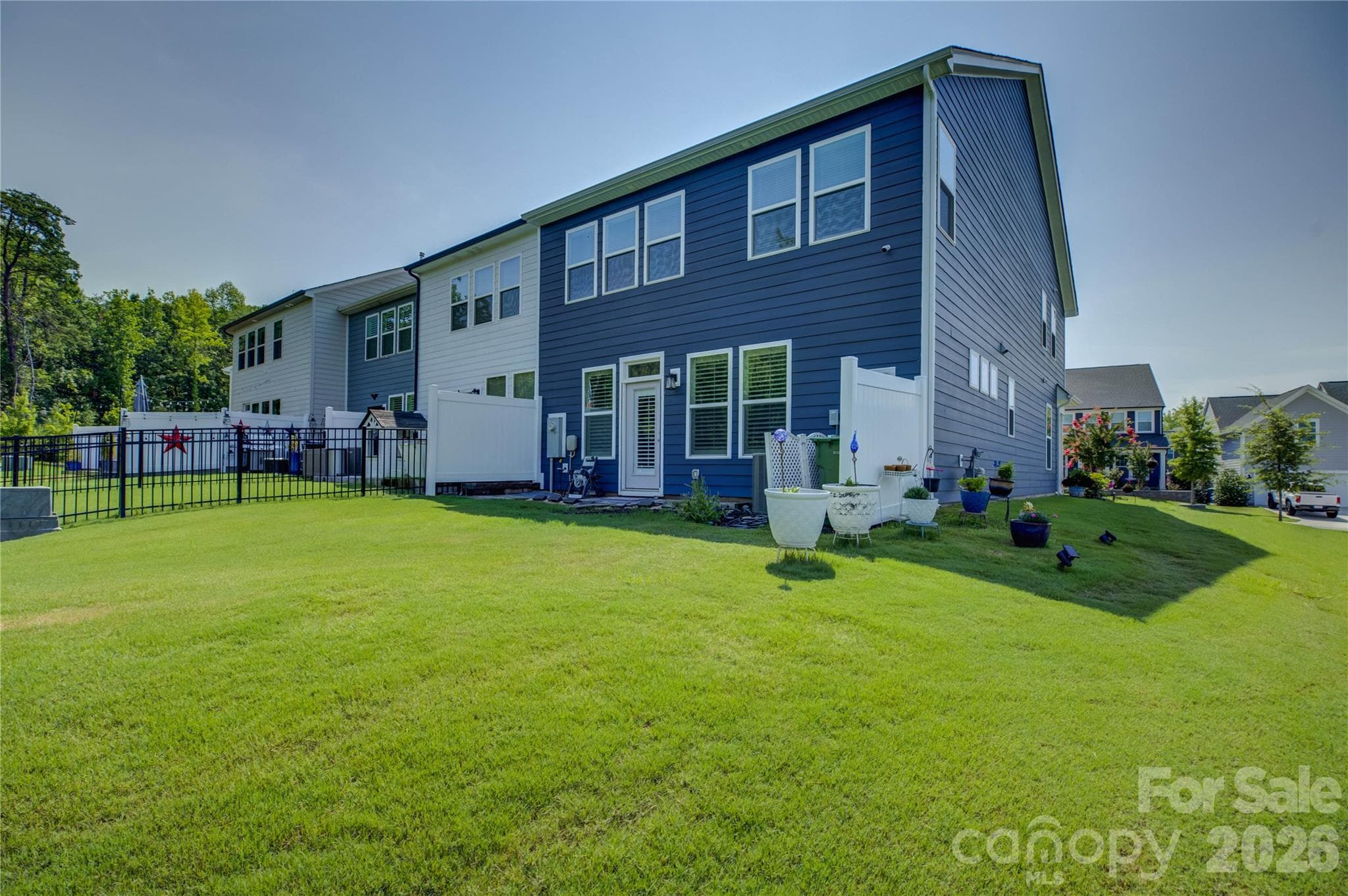 Great back yard for this end unit - 3056 Patchwork Court, Fort Mill