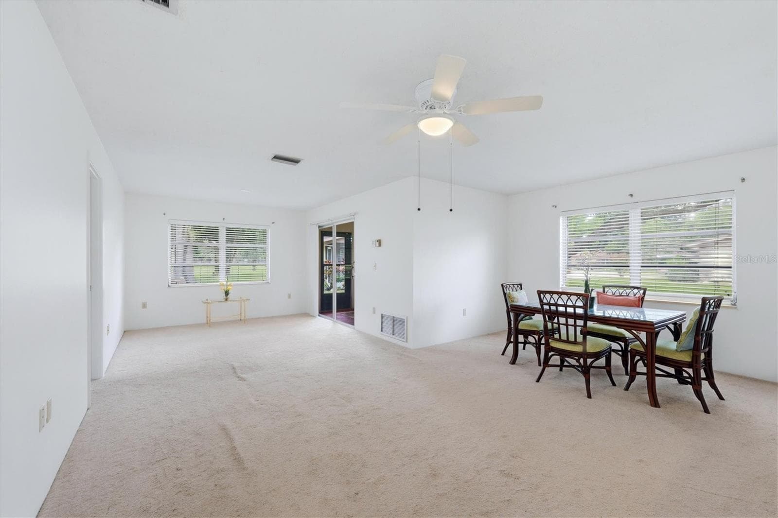 Open floor plan lends to creative opportunities for furniture placement - 4538 PAWNEE TRL #197, SARASOTA