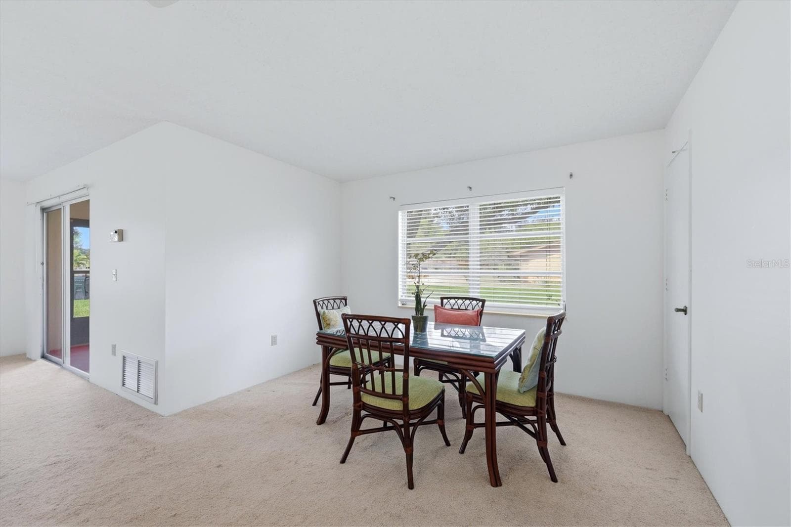 Another angle of dining area - 4538 PAWNEE TRL #197, SARASOTA